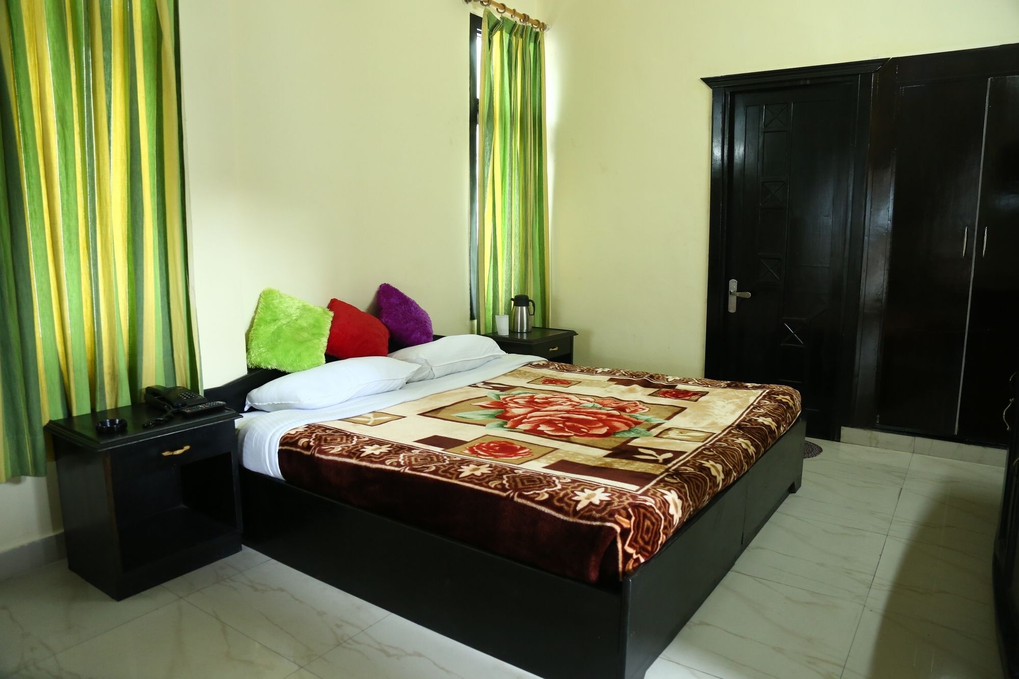Oyo 5248 Surbee Resorts Mussoorie Eksteriør bilde